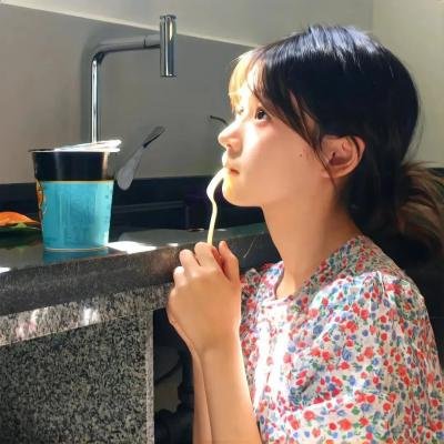 白色女孩粤语